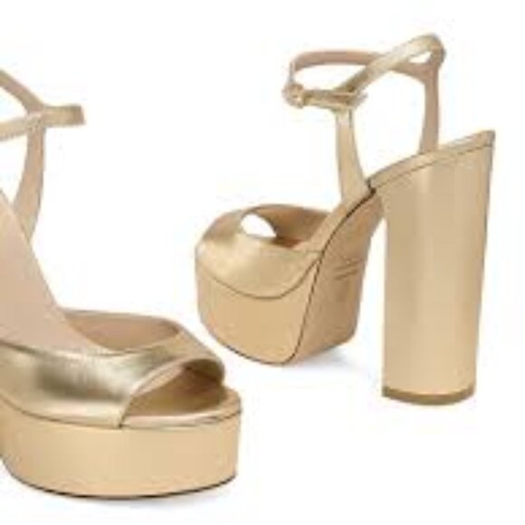 Stuart Weitzman Dayna Platform Sandals  Metallic Gold Golden  Size 6 - Picture 2 of 2